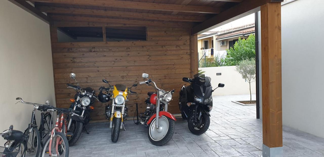 B&B Il Viaggiatore Тортолі Екстер'єр фото